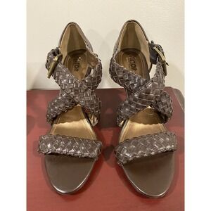 Victor Alfaro Carlisle 3-1/2" Heel Sandal 6.5 Women's Brown Woven Faux Leather